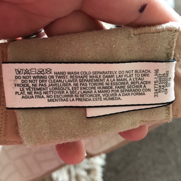 NWOT Victoria Secret Strapless Bra. - Picture 5 of 6